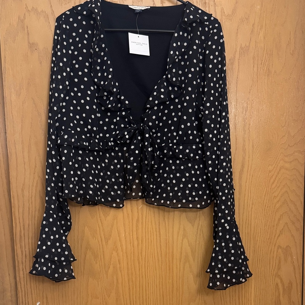 American Eagle Dotted Blouse
